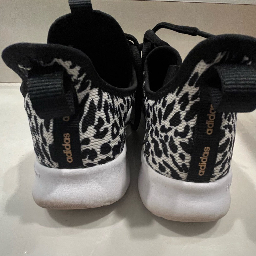 ✳️ Adidas swift run leopard print running shoes women’s size 10M - Picture 4 of 10